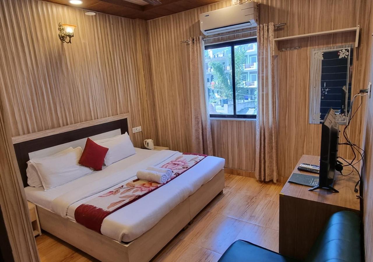 The Mountain View Hostel Rishikesh Bagian luar foto